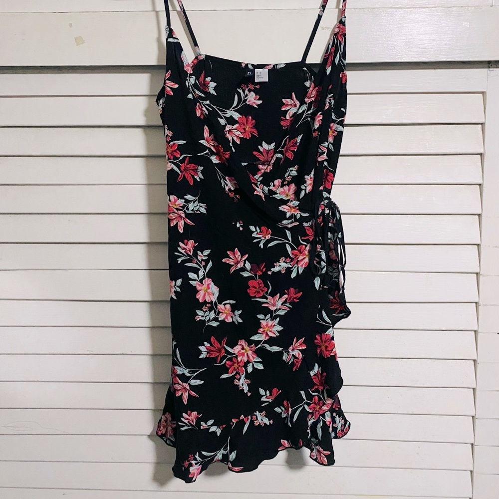 Divided wrap dress